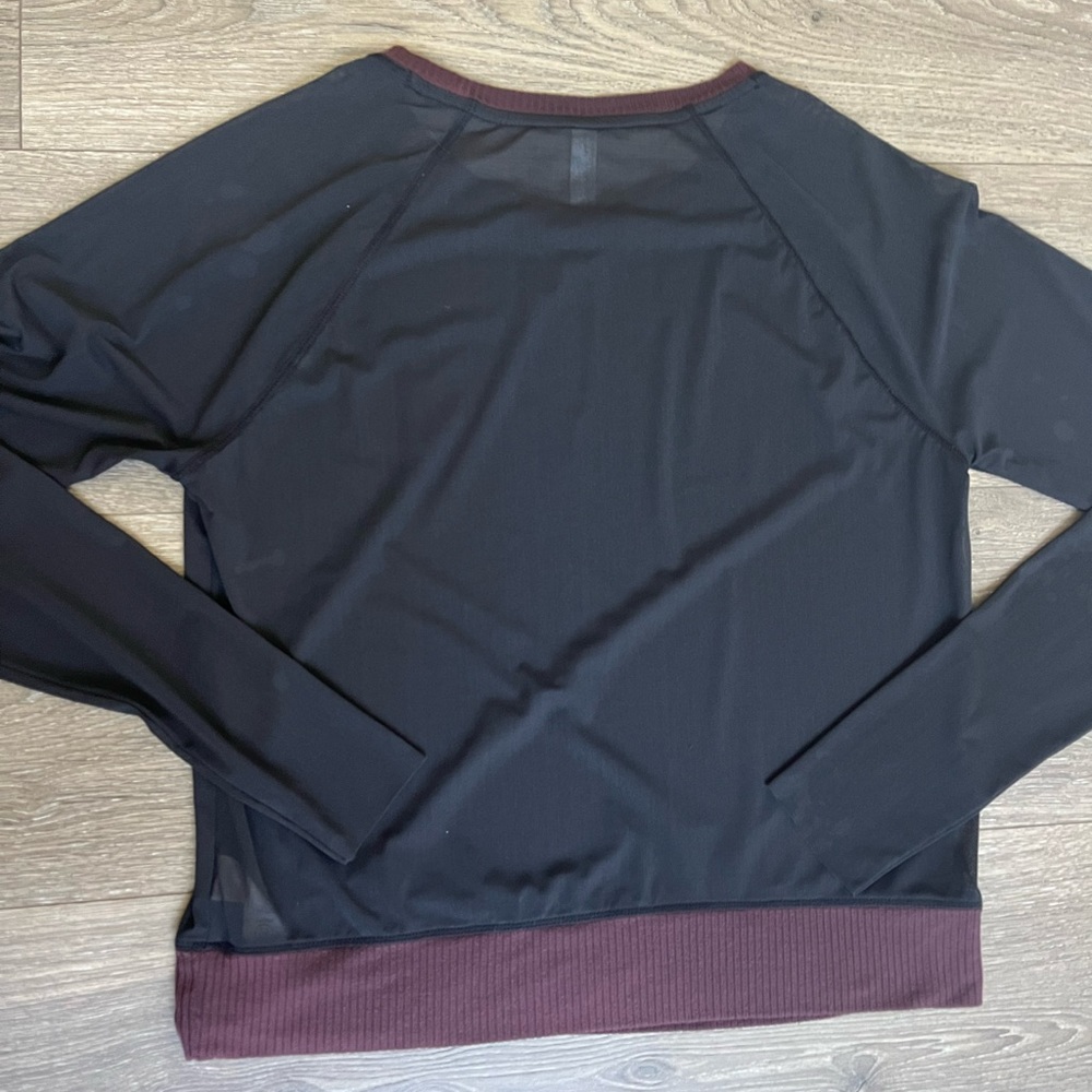 Athleta Women’s Asana Top in Sheer Black Size Small - Picture 2 of 5